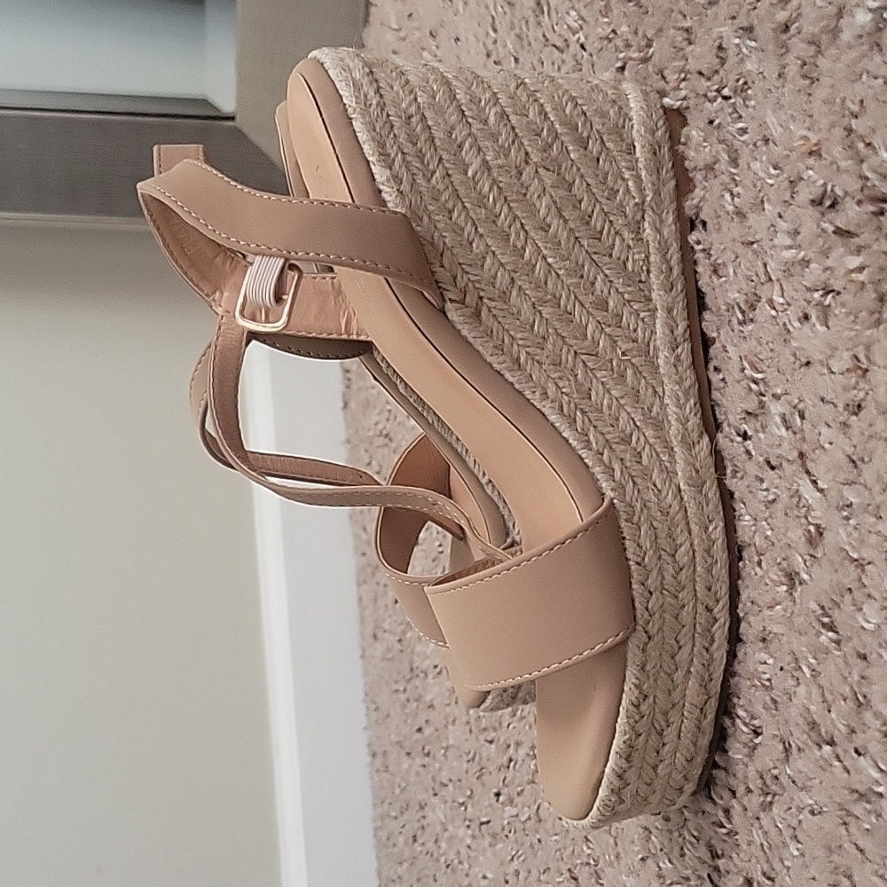 Top Moda Platform Sandal - Picture 2 of 3